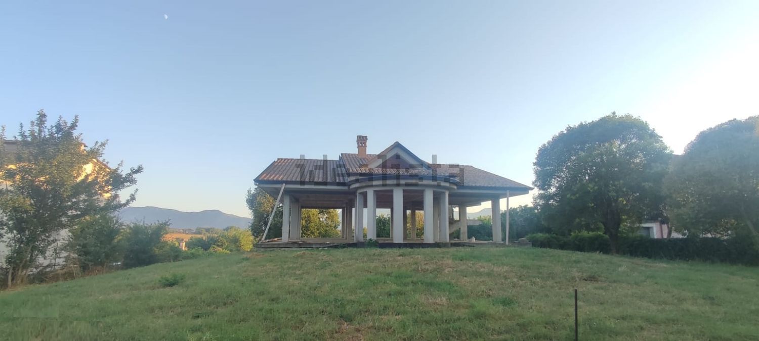 casa indipendente in vendita a Villa Santa Lucia in zona Piumarola