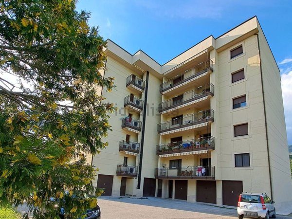 casa indipendente in vendita a Villa Santa Lucia