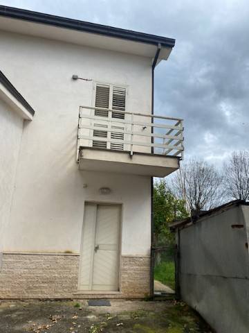 casa indipendente in vendita a Villa Santa Lucia