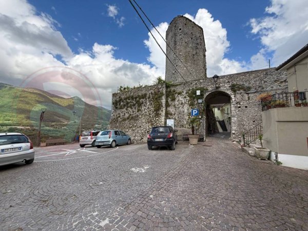 casa indipendente in vendita ad Ailano