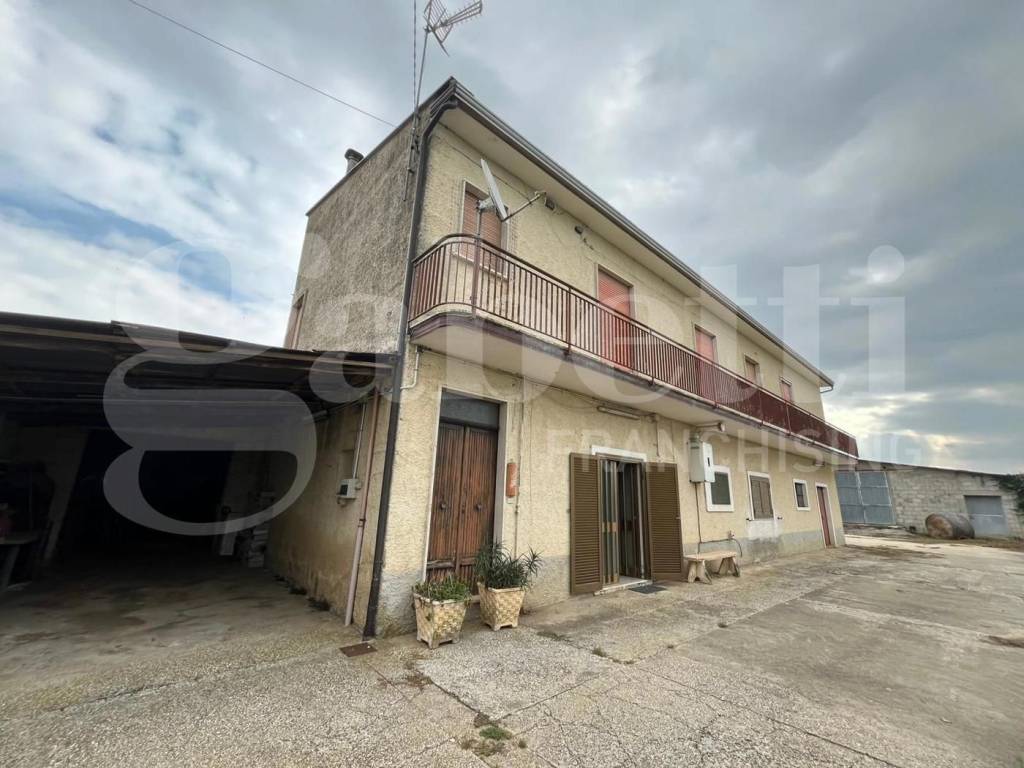 casa indipendente in vendita ad Alife