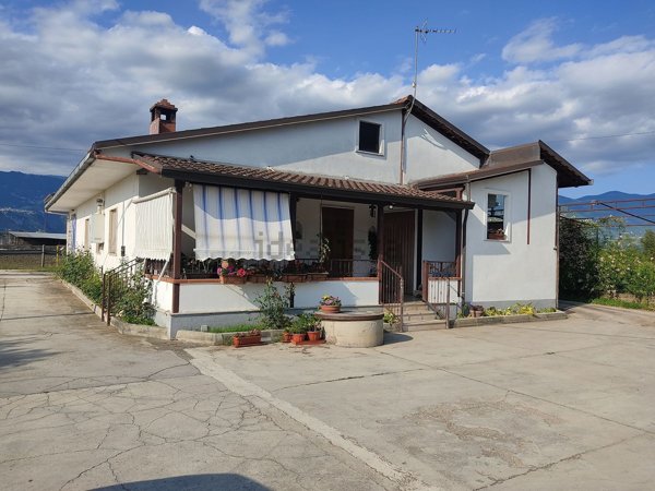 casa indipendente in vendita ad Alife