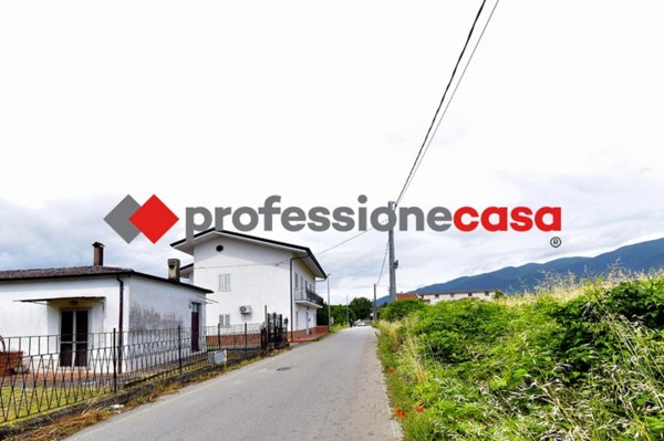 casa indipendente in vendita ad Alife in zona Pera