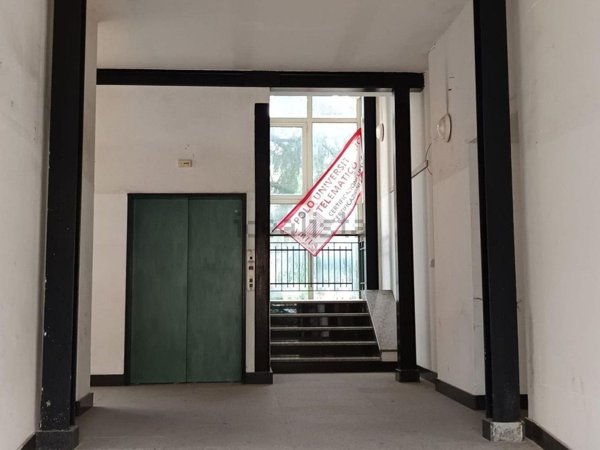 locale commerciale in vendita ad Alvignano