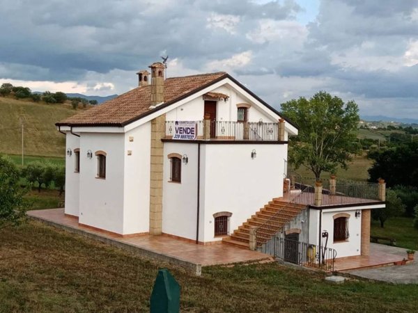 casa indipendente in vendita ad Alvignano