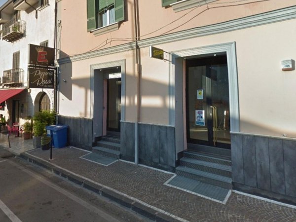 locale commerciale in vendita ad Alvignano