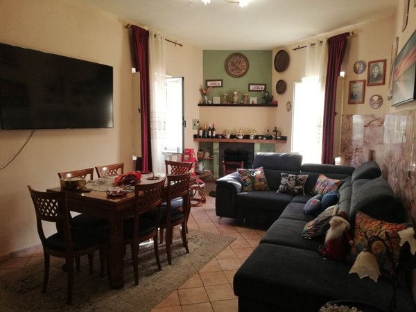 appartamento in vendita ad Alvignano in zona San Mauro