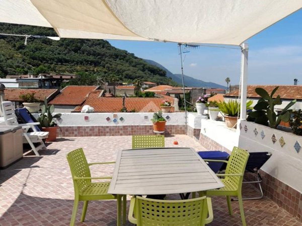 casa indipendente in vendita ad Arienzo