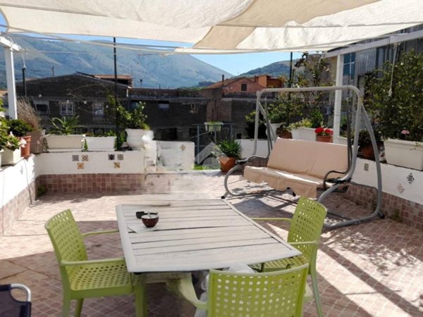 casa indipendente in vendita ad Arienzo