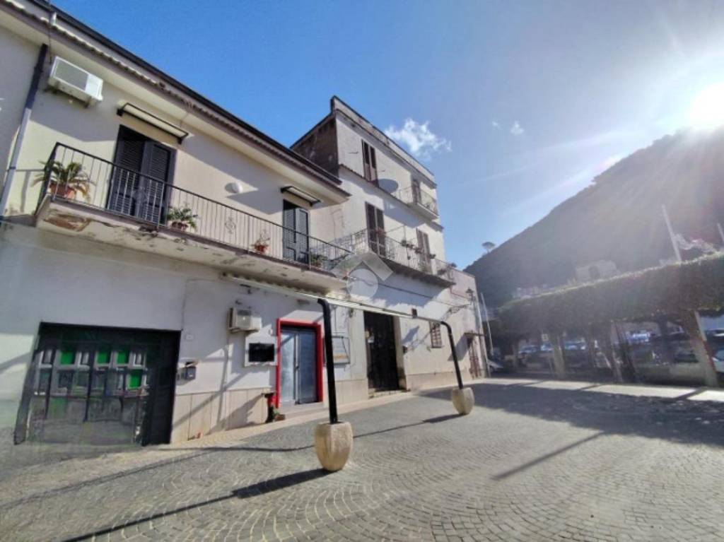 casa indipendente in vendita ad Arienzo