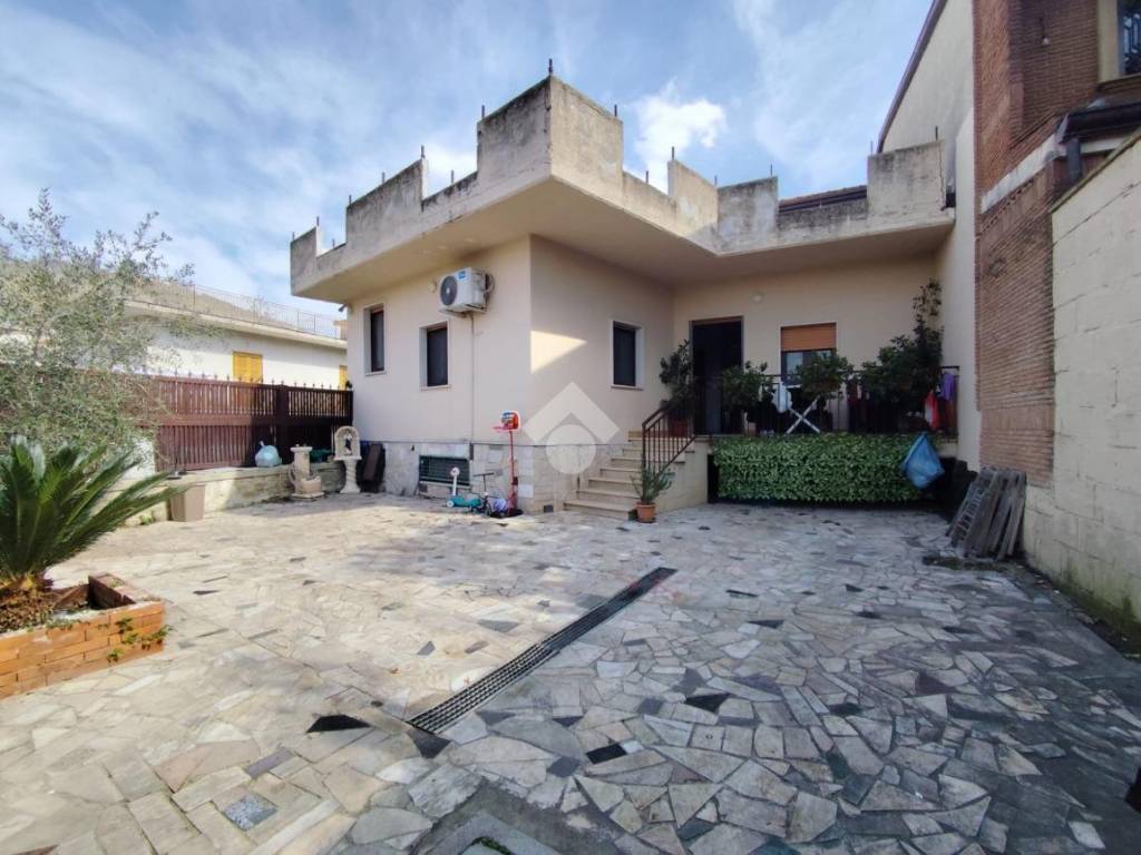 casa indipendente in vendita ad Arienzo