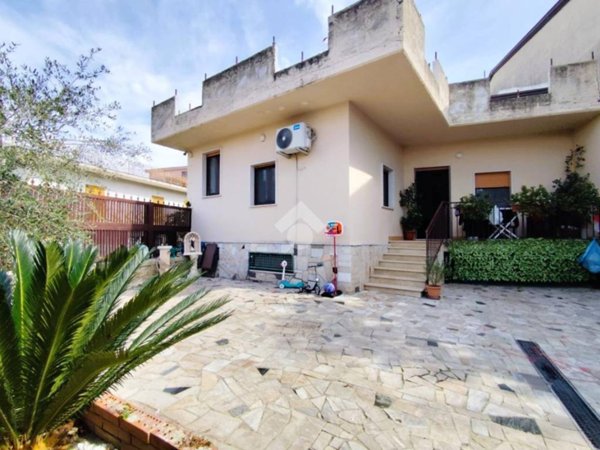 casa indipendente in vendita ad Arienzo