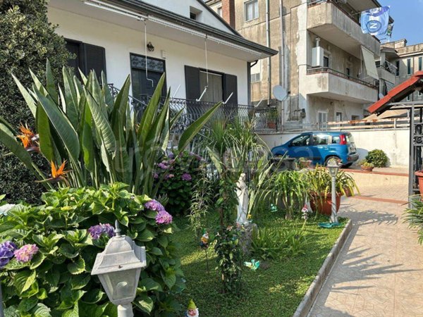 casa indipendente in vendita ad Arienzo