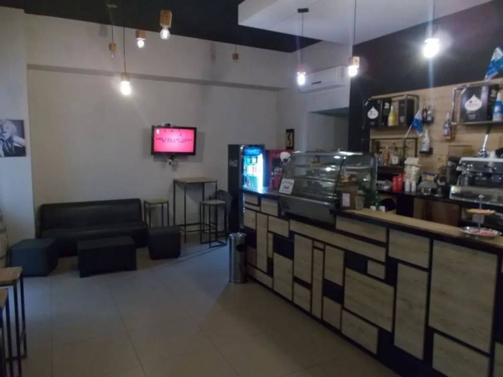 negozio in vendita ad Aversa