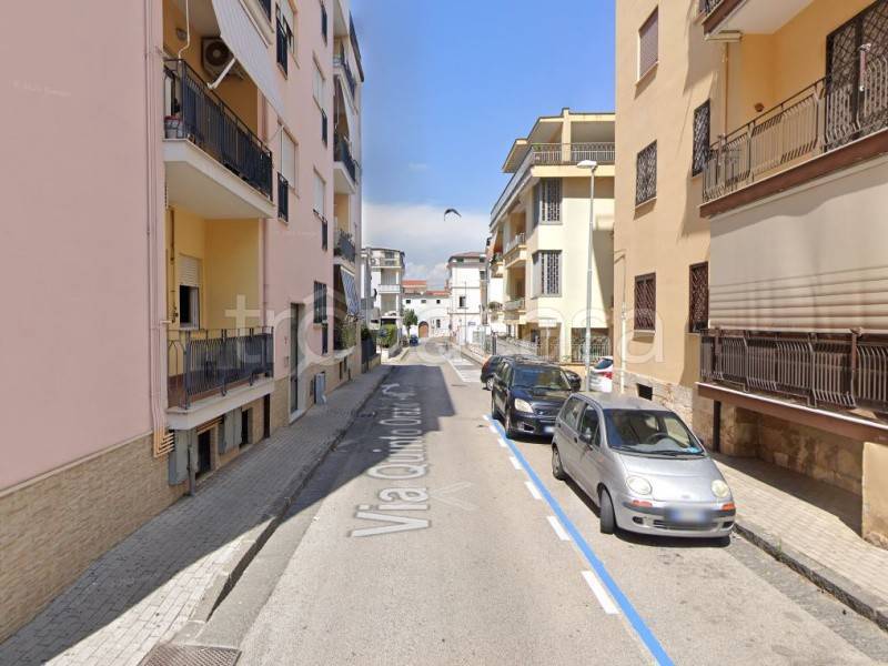 negozio in vendita ad Aversa