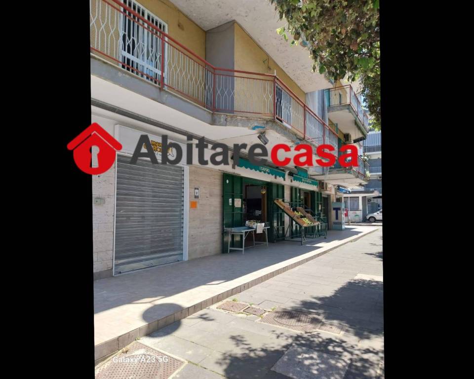locale commerciale in vendita ad Aversa