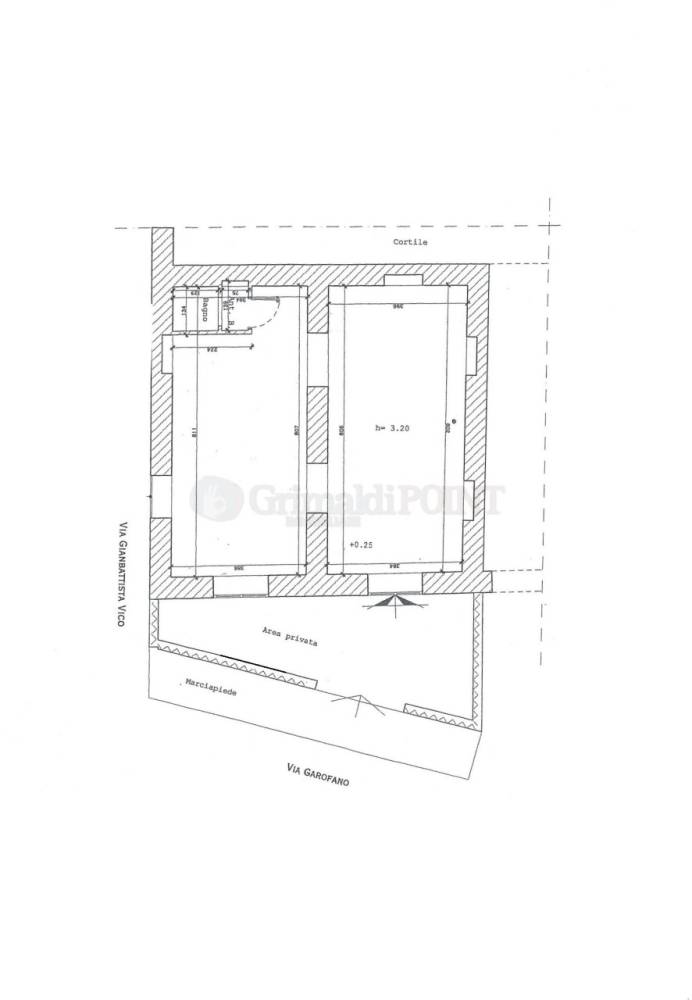locale commerciale in vendita ad Aversa