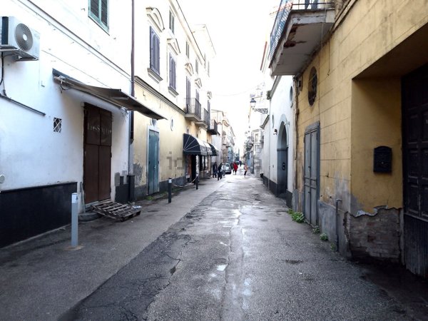 locale commerciale in vendita ad Aversa in zona Centro Città