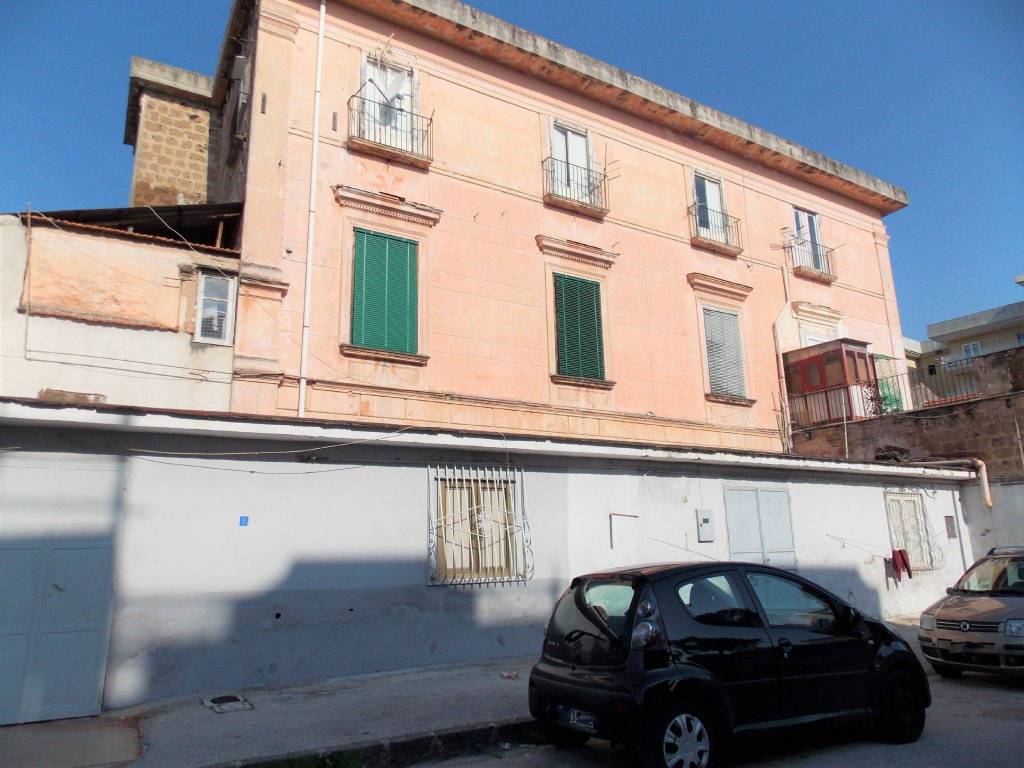 locale commerciale in vendita ad Aversa