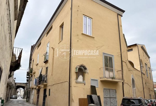 appartamento in vendita ad Aversa in zona Centro Città