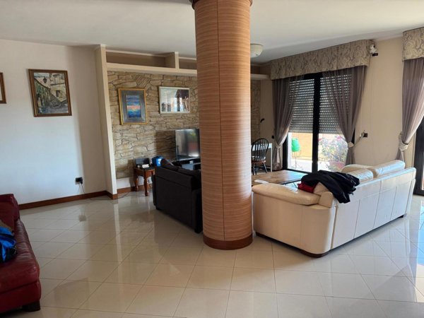 appartamento in vendita ad Aversa