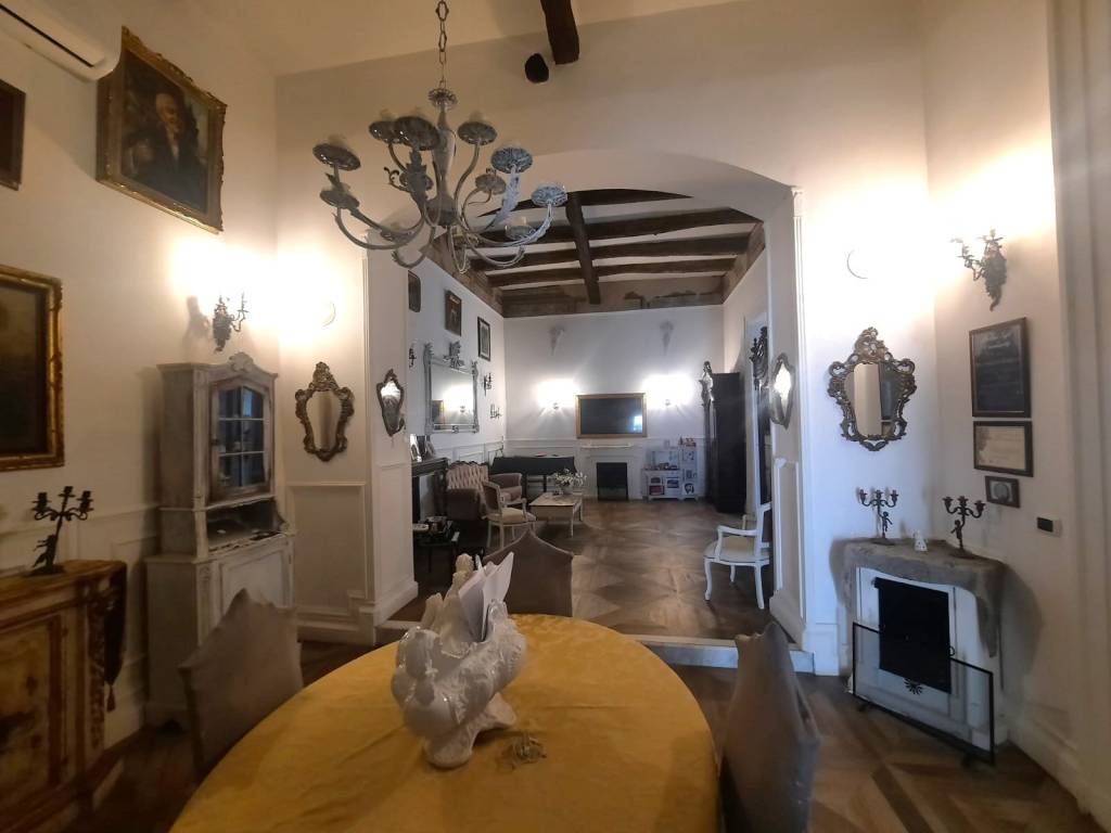 appartamento in vendita ad Aversa in zona Centro Città