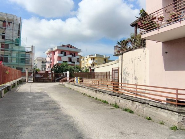 casa semindipendente in vendita ad Aversa