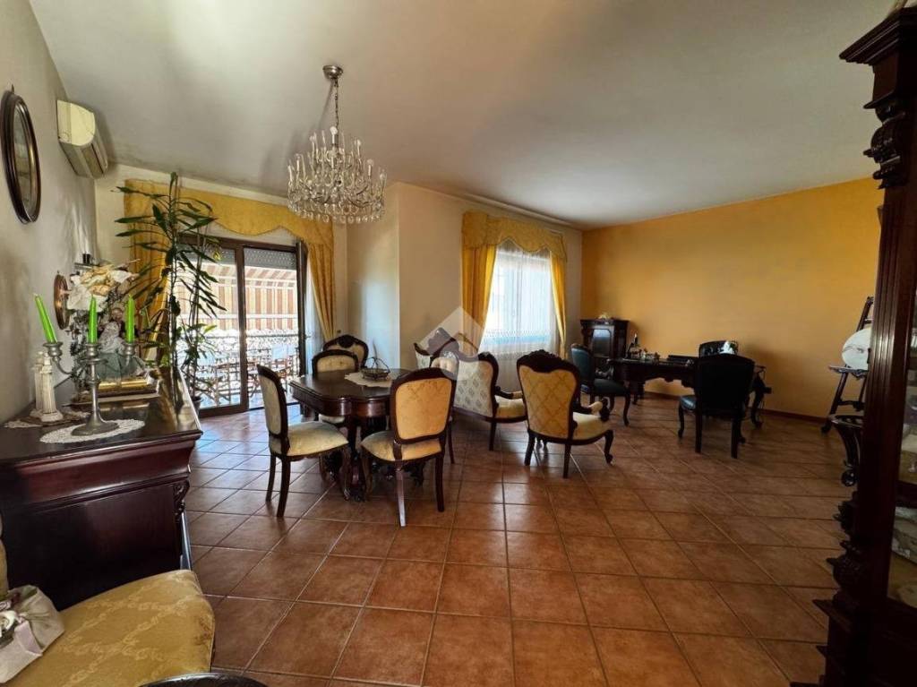 appartamento in vendita ad Aversa