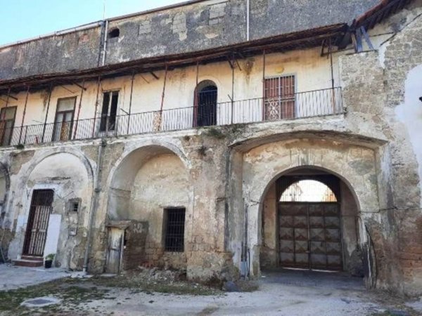 casa indipendente in vendita ad Aversa in zona Centro Città
