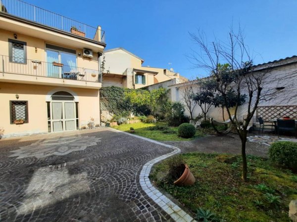 intera palazzina in vendita ad Aversa