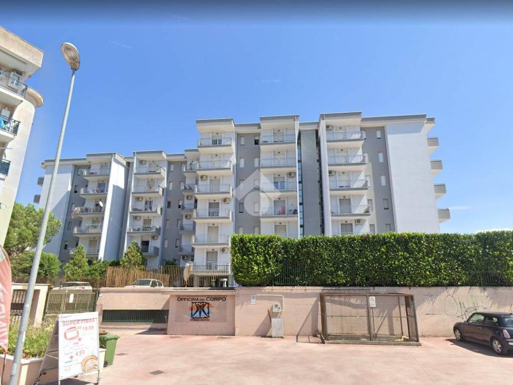 locale commerciale in vendita ad Aversa