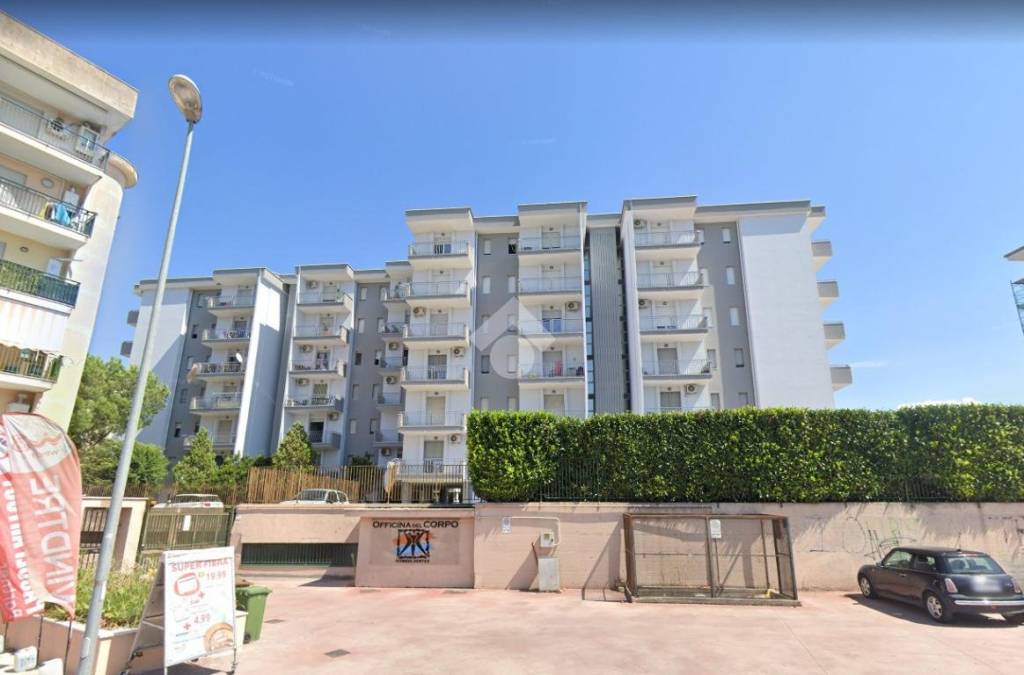 locale commerciale in vendita ad Aversa