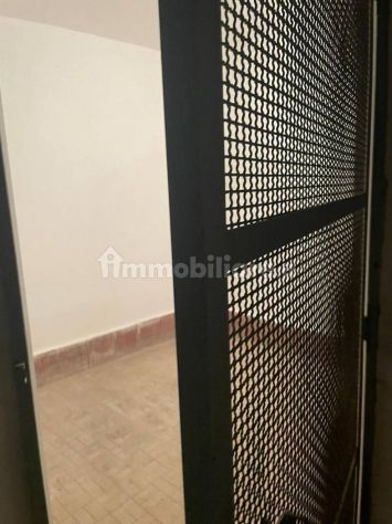 locale commerciale in vendita ad Aversa