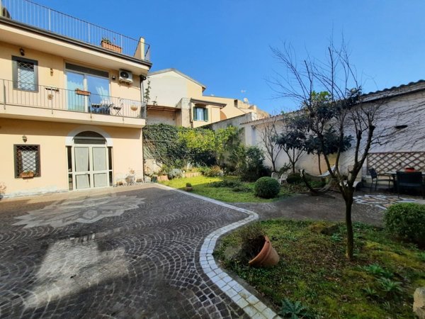 appartamento in vendita ad Aversa