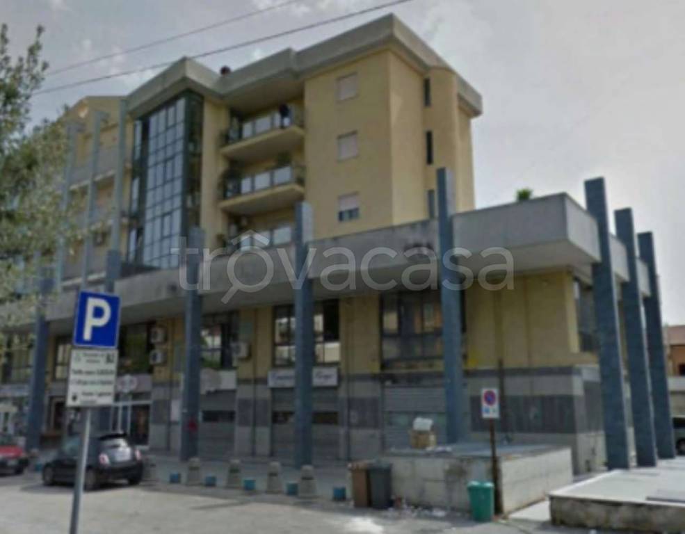capannone in vendita ad Aversa