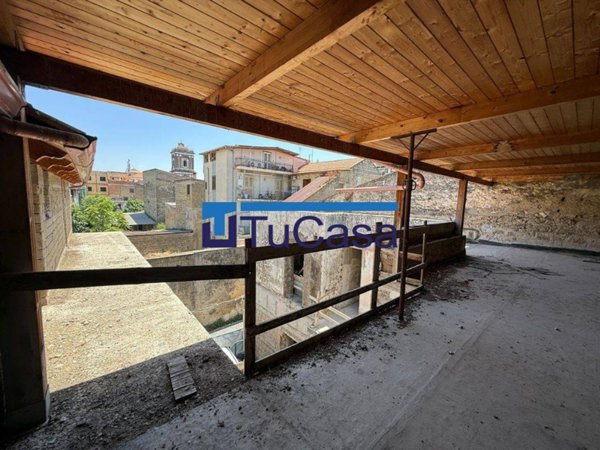 casa indipendente in vendita ad Aversa in zona Centro Città