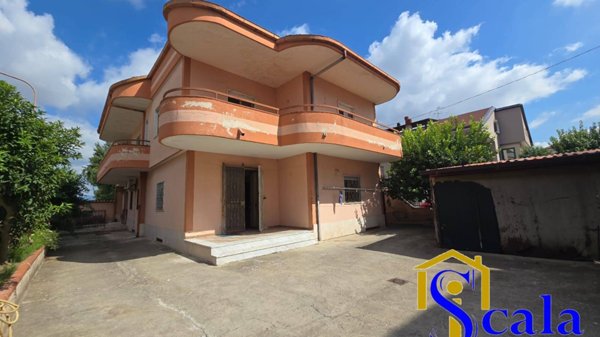 casa indipendente in vendita ad Aversa