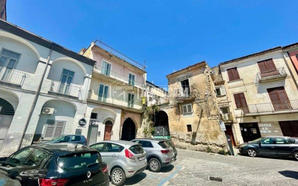 casa indipendente in vendita ad Aversa in zona Centro Città