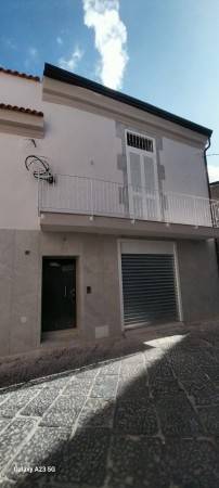 casa indipendente in vendita ad Aversa
