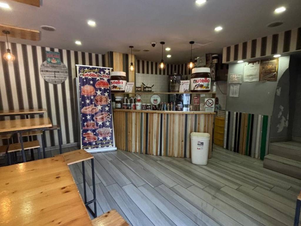 negozio in vendita ad Aversa in zona Centro Città