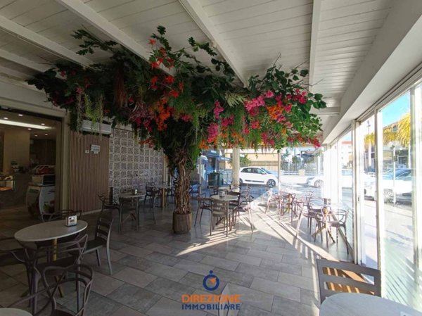 negozio in vendita ad Aversa