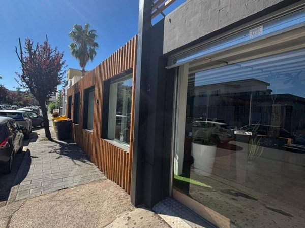 negozio in vendita ad Aversa