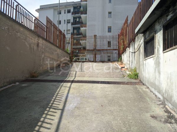 locale commerciale in vendita ad Aversa in zona Centro Città