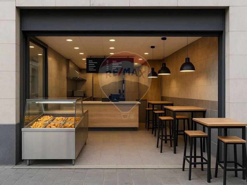 negozio in vendita ad Aversa in zona Centro Città