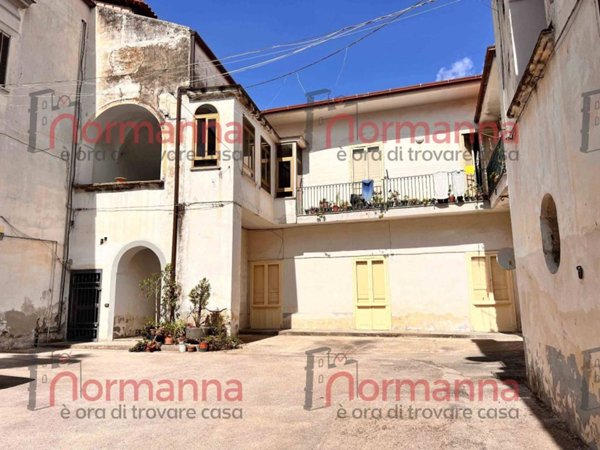 appartamento in vendita ad Aversa in zona Centro Città