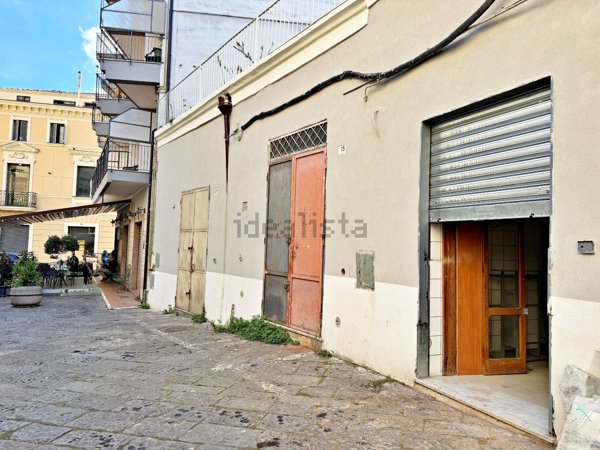 locale commerciale in vendita ad Aversa in zona San Paolo