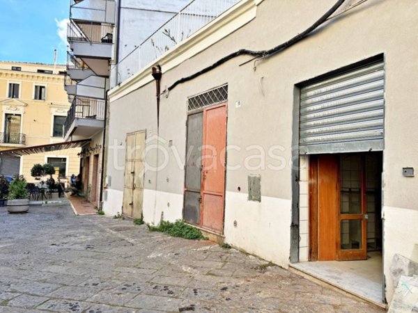 negozio in vendita ad Aversa in zona San Paolo