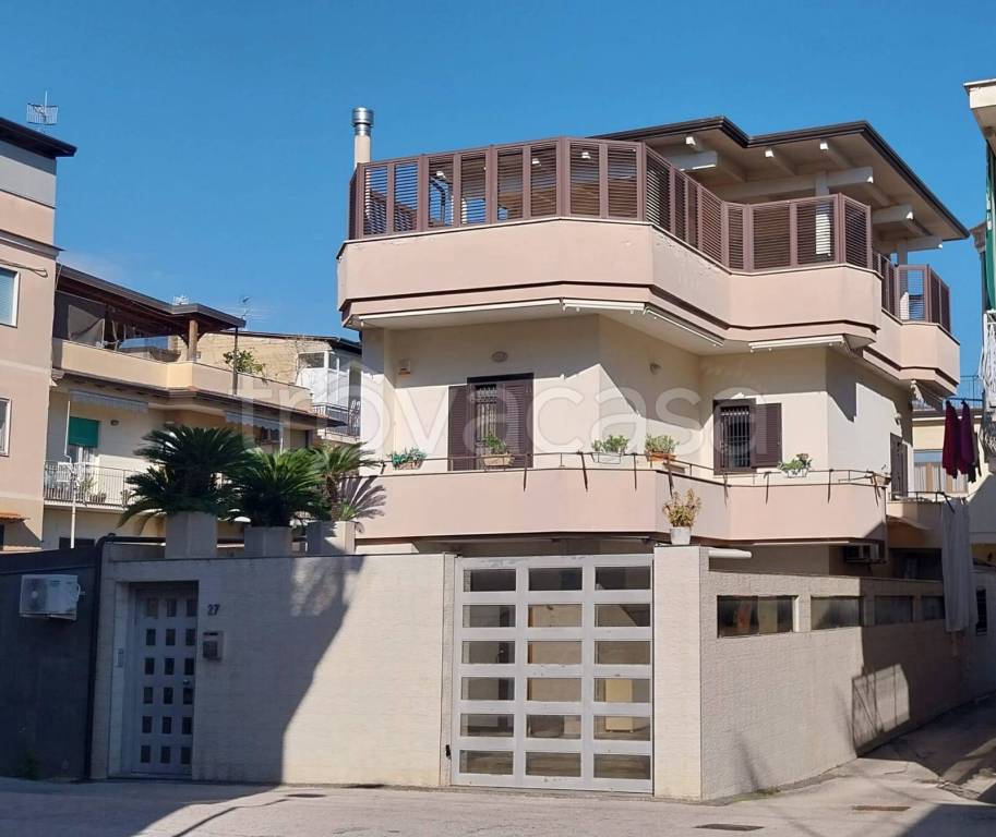 casa indipendente in vendita ad Aversa in zona Centro Città