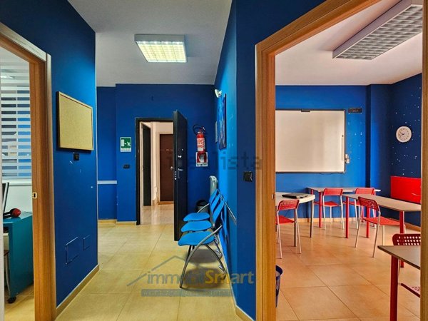 ufficio in vendita ad Aversa