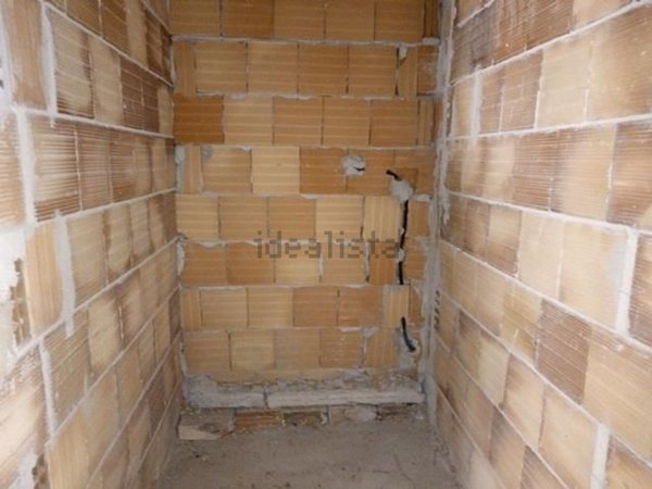 locale commerciale in vendita ad Aversa